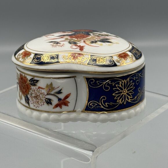 Vtg Imari Ware Heart Shaped Trinket Box Japan Floral Design Romance Vanity Glam - Picture 6 of 9